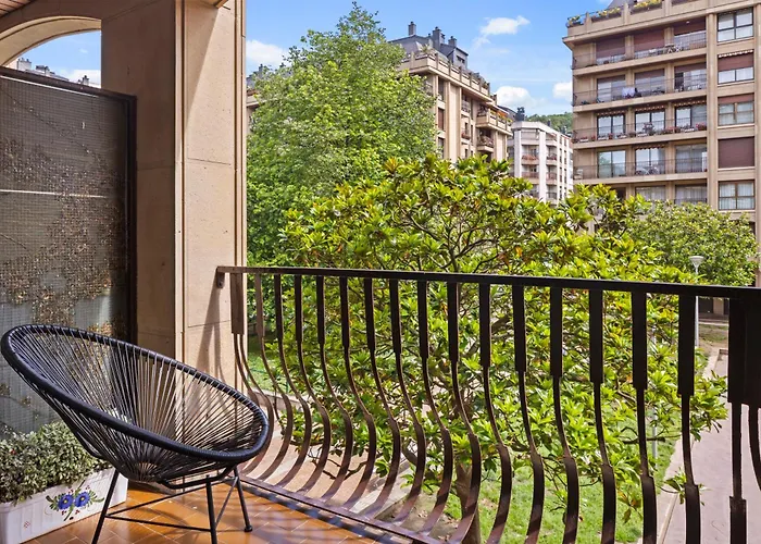 Always Easy I Bermingham San Sebastián